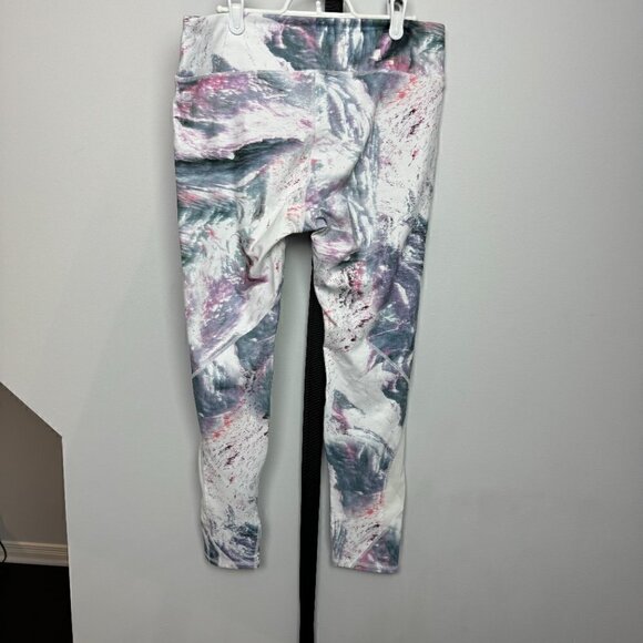 NWOT - Fabletics Marble leggings with mesh inserts - Size L - Picture 2 of 6